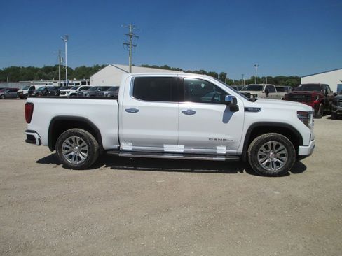 New 2026 GMC Sierra 1500 Denali AWD/4WD image 3
