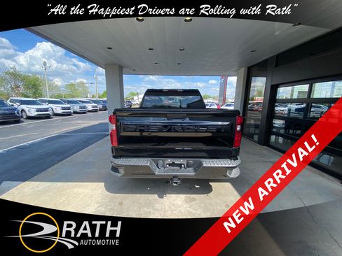 Used 2022 Chevrolet Silverado 1500 Custom w/ LPO, Dark Essentials Package image 7