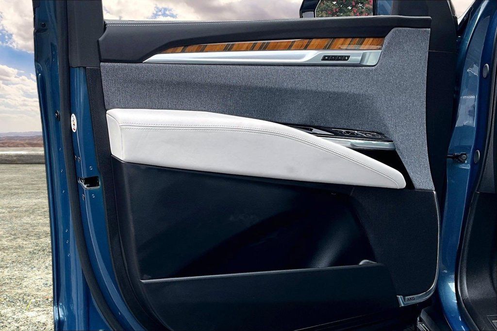 Certified 2025 Cadillac Escalade Sport Platinum AWD/4WD image 20