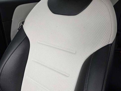 Used 2022 Mercedes-Benz GLB 35 AMG 4MATIC image 13