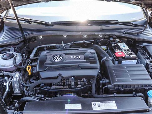 Used 2018 Volkswagen Golf S AWD/4WD image 28