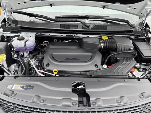 New 2026 Chrysler Voyager LX image 34