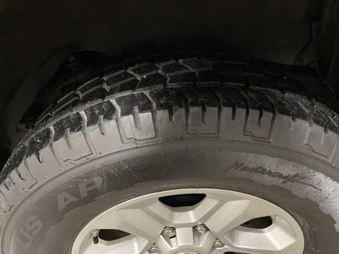 Used 2018 Toyota 4Runner SR5 image 10