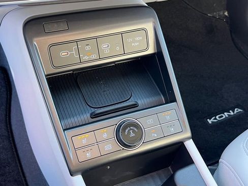 Certified 2025 Hyundai Kona Limited image 26