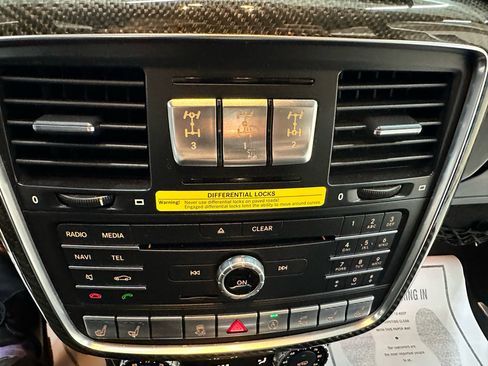 Used 2017 Mercedes-Benz G 63 AMG 4MATIC image 32