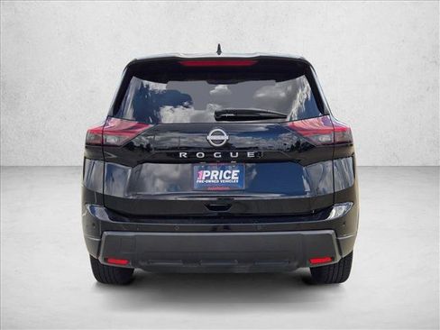 Used 2025 Nissan Rogue SV FWD image 7