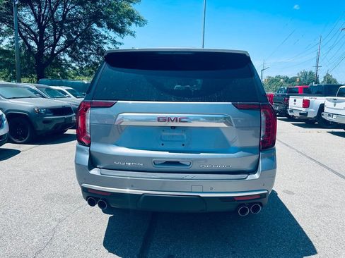 Used 2023 GMC Yukon Denali AWD/4WD image 5