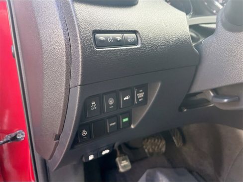 Used 2017 Nissan Rogue SL w/ SL Premium Package image 10