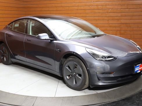 Used 2022 Tesla Model 3 Long Range AWD/4WD image 16