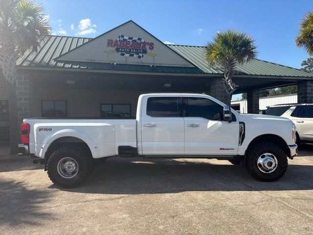 Used 2023 Ford F350 Lariat w/ Lariat Ultimate Package AWD/4WD image 2