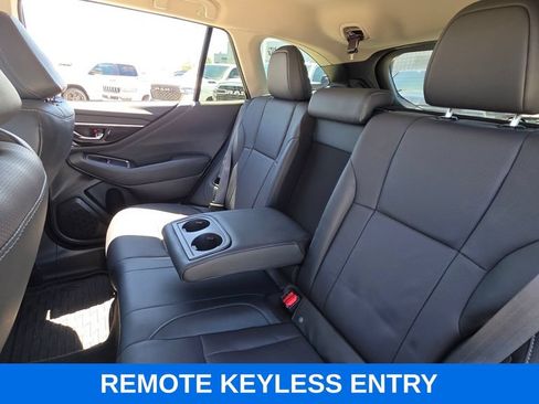 Used 2025 Subaru Outback Limited AWD/4WD image 18
