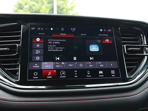 Used 2024 Dodge Durango GT RWD image 16