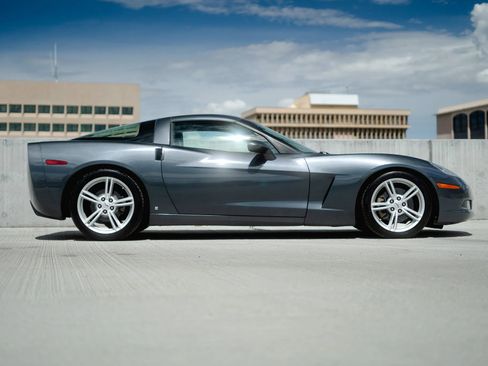 Used 2009 Chevrolet Corvette Coupe w/ Preferred Equipment Group image 30