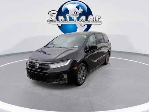 New 2026 Honda Odyssey Touring image 4