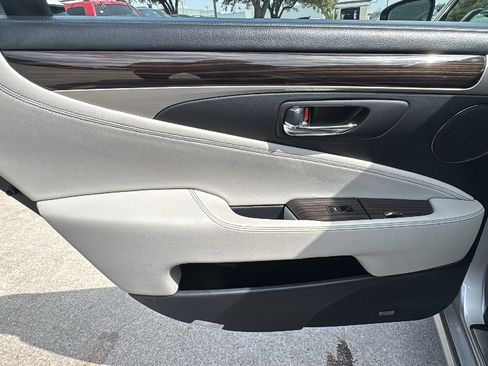 Used 2013 Lexus LS 460 L w/ Preferred Accessory Package image 16