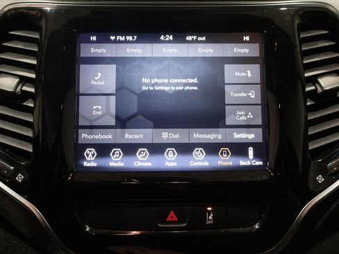 Used 2022 Jeep Cherokee Limited image 36