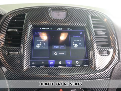 Used 2018 Chrysler 300 S image 6