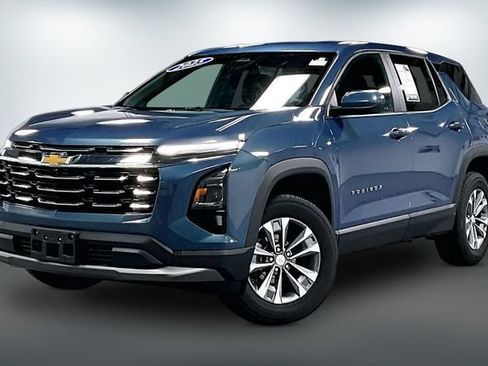 Used 2025 Chevrolet Equinox LT FWD image 3