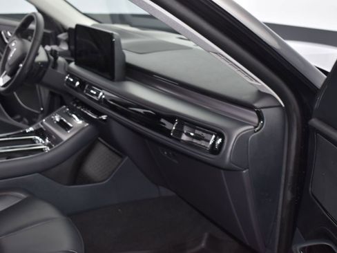 Certified 2025 Lincoln Aviator AWD w/ Jet Appearance Package image 15