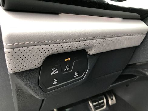 New 2026 Volkswagen Atlas Peak Edition AWD/4WD image 13