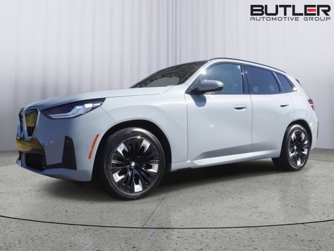 Used 2025 BMW X3 xDrive30i w/ Premium Package image 8