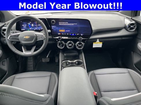 New 2024 Chevrolet Blazer EV LT image 12