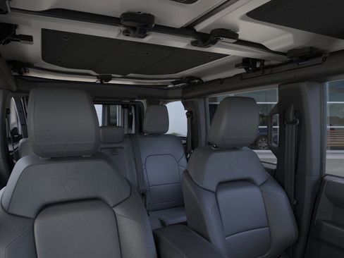 New 2025 Ford Bronco Badlands image 12
