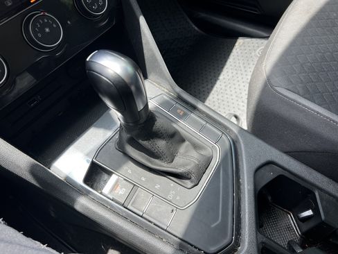 Used 2019 Volkswagen Tiguan S FWD image 23