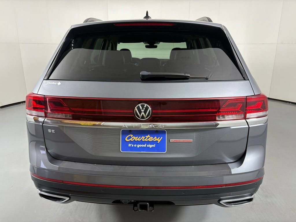 Used 2024 Volkswagen Atlas SE FWD image 7