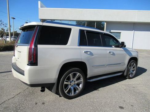 Used 2015 Cadillac Escalade Luxury image 5