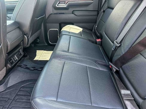 Used 2022 GMC Sierra 1500 SLT AWD/4WD image 18