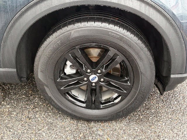 Used 2023 Ford Explorer XLT w/ Equipment Group 202A AWD/4WD image 11