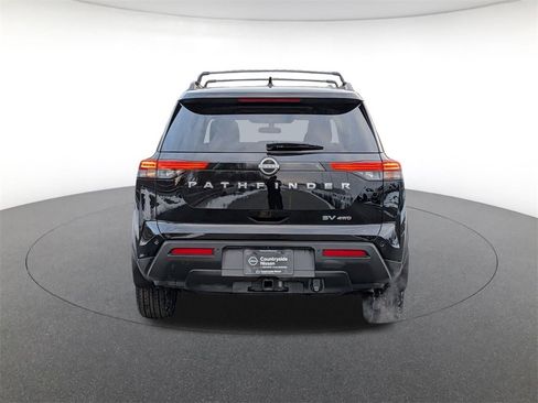 Used 2024 Nissan Pathfinder SV w/ SV Premium Package image 6