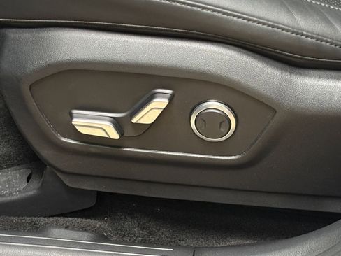 Used 2025 Hyundai Santa Fe SEL FWD image 22