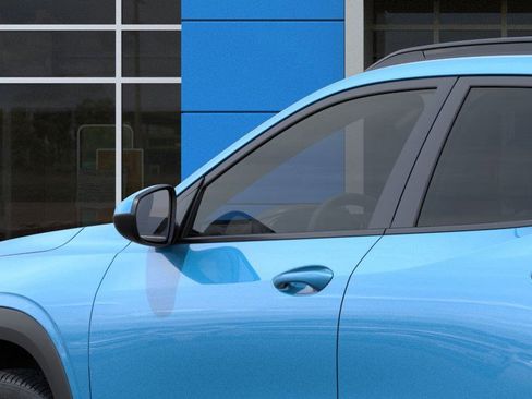 New 2026 Chevrolet Trax LT w/ Sunroof Package image 12