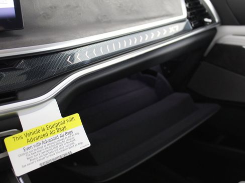 New 2026 BMW X7 xDrive40i w/ Premium Package image 34