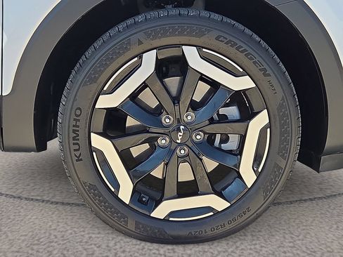 Used 2024 Kia Telluride S w/ S Sunroof Package FWD image 8