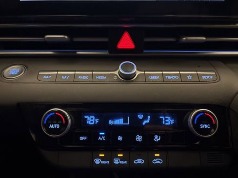 Used 2024 Hyundai Elantra SEL image 19