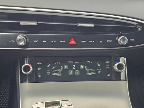 New 2026 Genesis GV70 2.5T Advanced AWD/4WD image 16