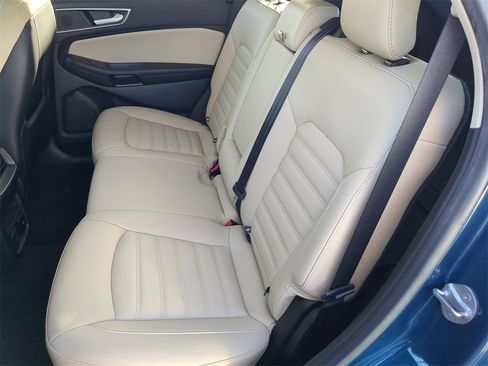 Used 2020 Ford Edge SEL w/ Convenience Package image 16