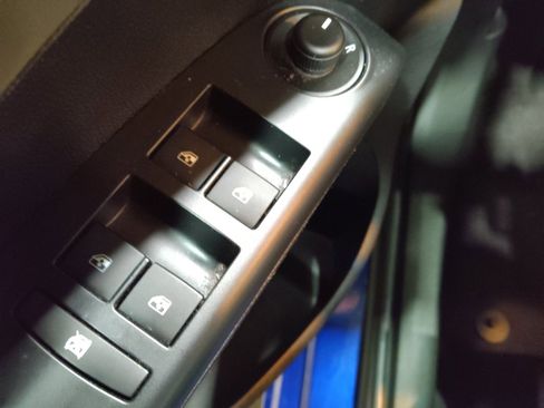 Used 2016 Chevrolet Sonic LT image 27