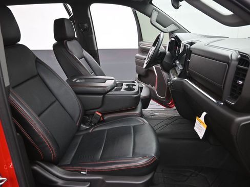 Used 2024 Chevrolet Silverado 1500 LT RWD image 27