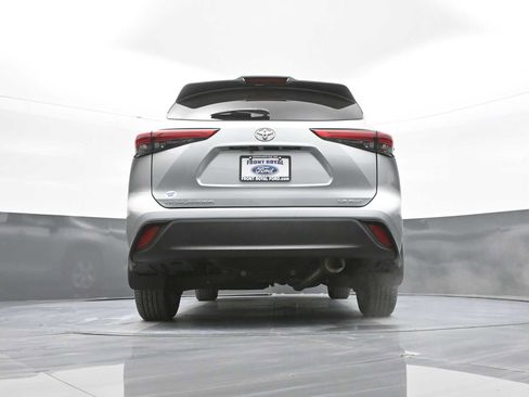 Used 2022 Toyota Highlander LE image 39