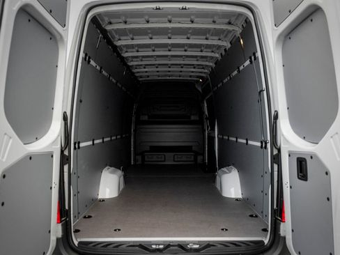 Used 2026 Mercedes-Benz Sprinter 2500 image 10