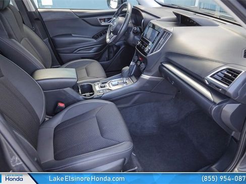 Used 2022 Subaru Forester Premium image 18