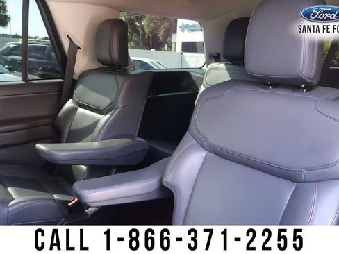 Used 2025 Ford Expedition Active AWD/4WD image 22