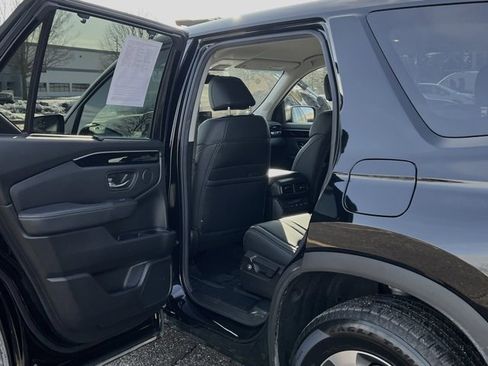 Certified 2025 Honda Pilot EX-L image 35