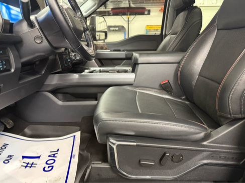 Used 2024 Ford F250 Lariat w/ Lariat Ultimate Package image 11