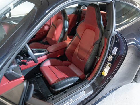 Certified 2025 Porsche 911 Carrera S RWD image 5