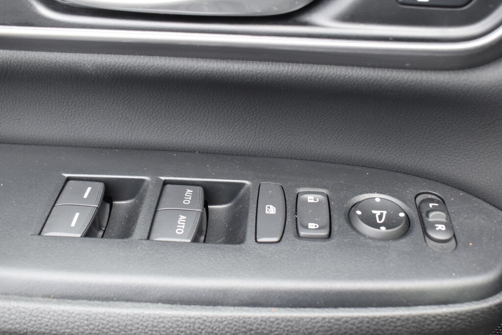 Used 2022 Honda CR-V Touring image 16